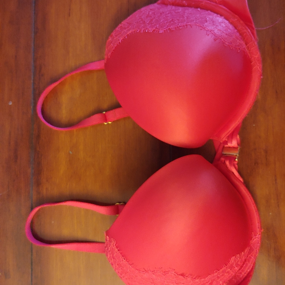 Victoria's Secret "Very Sexy" Push-Up Bra
